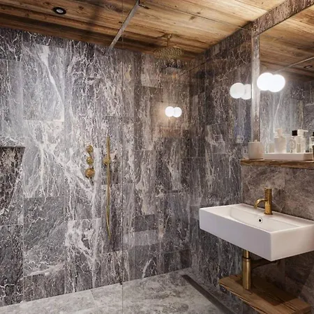 Peter Pan Luxe Sauna Jacuzzi Cinema Vue 180 *