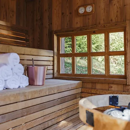 Peter Pan Luxe Sauna Jacuzzi Cinema Vue 180 Chalet